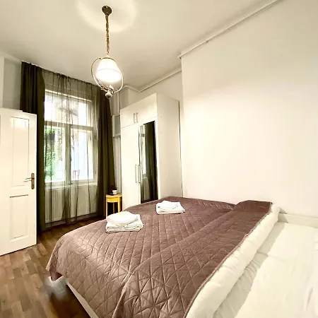 شقة Republique Family *