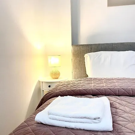 Republique Family Brassó