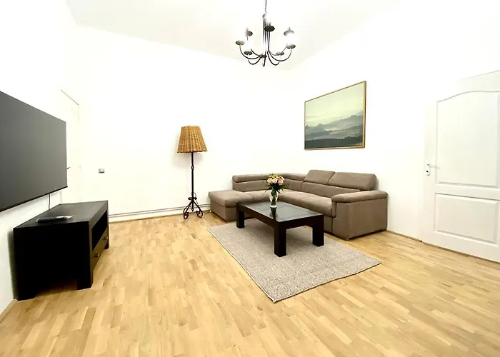 Republique Family 公寓 *