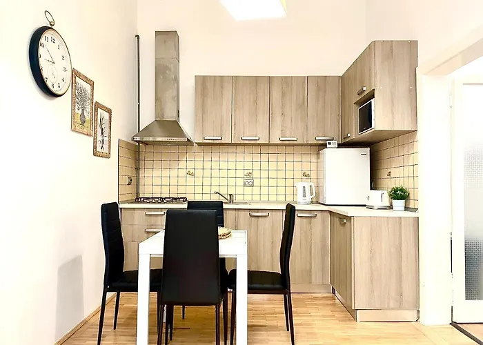 Republique Family 公寓 *