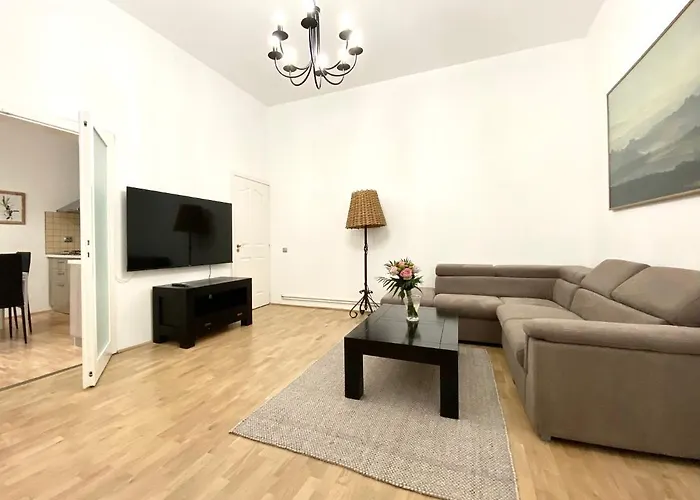 Republique Family 布拉索夫